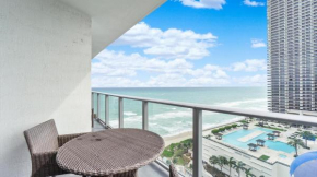 2 BR Beach condo stunning views! Miami